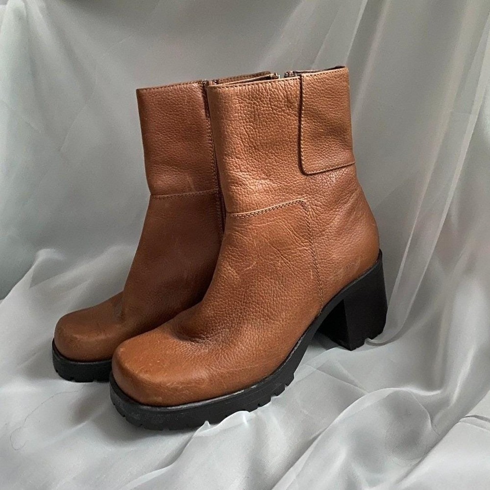Vintage Y2K Bass Campus Leather Brown Ankle Boots 6.5 Heel Bratz Preppy Western